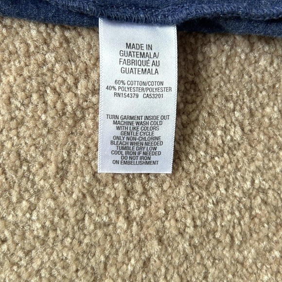 Free State blue tshirt rose motif - rosebud vine on left corner - Picture 13 of 13